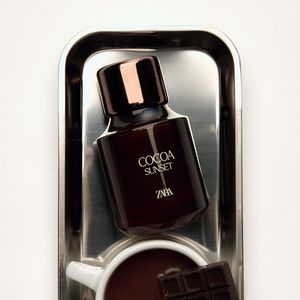 Cocoa Sunset (Zara) combina chocolate ao leite, chantilly e baunilha em perfume gourmand que virou queridinho no frio