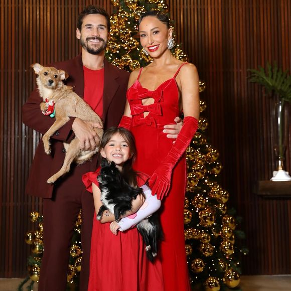 Sabrina Sato e Nicolas Prattes estão com Belinha desde o fim de 2024