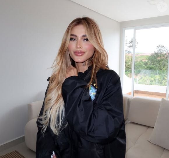 A assessoria de imprensa de Fernanda Campos confirmou à colunista Fábia Oliveira que ela passou o fim de semana com Fiuk