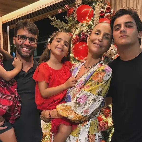 Ivete Sangalo e Daniel Cady tiveram três filhos: Marcelo e as gêmeas Marina e Helena