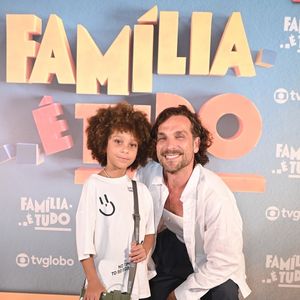 Antonio Caramelo, o Camilo, é filho de Igor Rickli, que também está no elenco de 'Quem ama cuida'