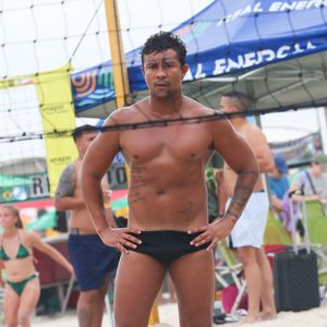 O corpo de Xamã roubou a cena nas areias cariocas