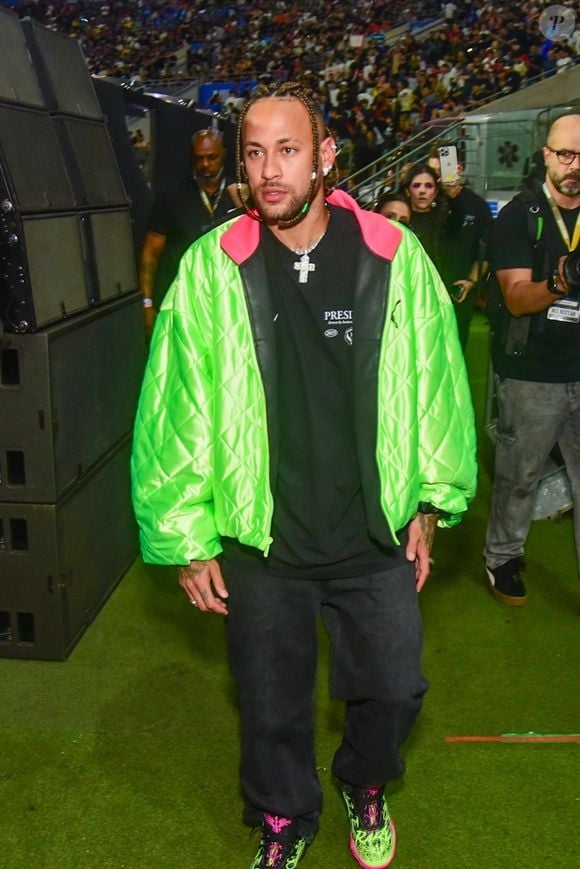 Neymar já foi denunciado no Ministério Público por homofobia no passado. Em um áudio vazado em 2020, o jogador se refere a Tiago Ramos como ‘viadinho’