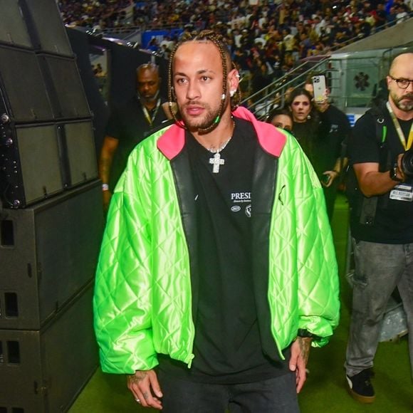 Neymar já foi denunciado no Ministério Público por homofobia no passado. Em um áudio vazado em 2020, o jogador se refere a Tiago Ramos como ‘viadinho’