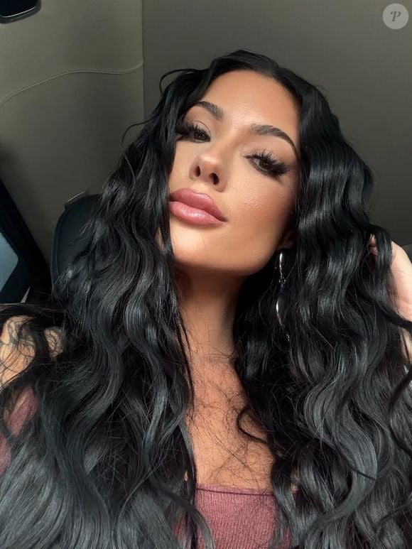 Idade de Ray Figliuzzi: com 27 anos, a participante de 'A Fazenda 17' ganhou fama pelo namoro com o cantor Belo