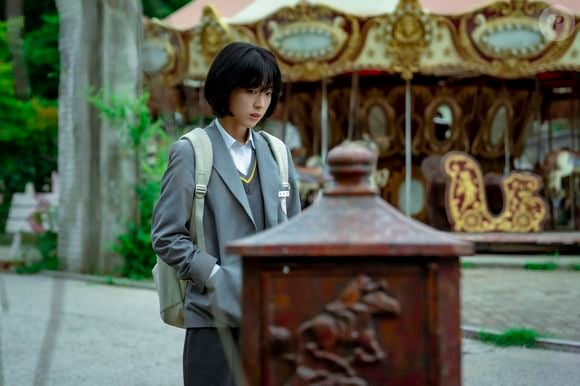 'O Som da Magia' conta a história de Yoon Ah-yi, uma estudante do ensino médio que vive em situação de pobreza e carrega responsabilidades demais para sua idade