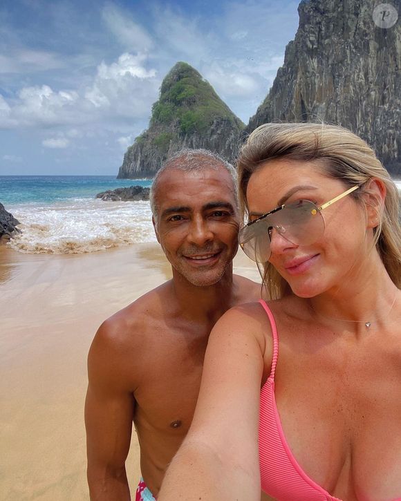 Romário já foi casado e teve alguns outros relacionamentos, como o de Marcelle Ceolin.