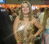 Look de Mari Bridi também contou com um decotão que deixou parte dos seus seios à mostra