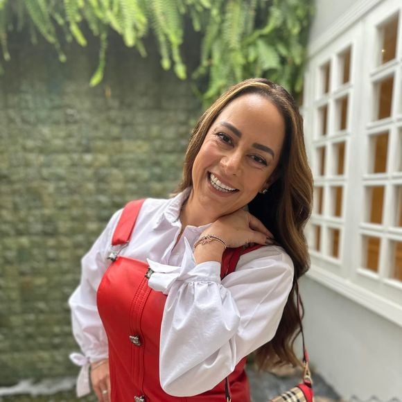 Silvia Abravanel chocou o público ao surgir com um visual renovado na web