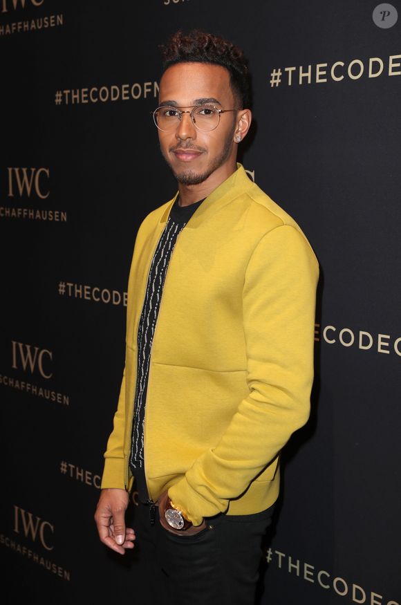 Lewis Hamilton além de britânico recebeu o título de cidadão honorário brasileiro