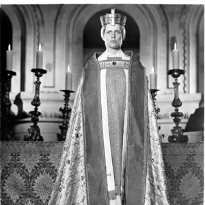 A atriz sueca Liv Ullman interpretou o papel da Papisa Joana em um filme de 1982