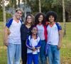 Elenco mirim de 'Por você': Cauê Campos (Peixe), Larissa Fernandes (diretora), Kadu Spinola (Samuca), Laura Luz (Glorinha) e Fabrício Assis (Ítalo)