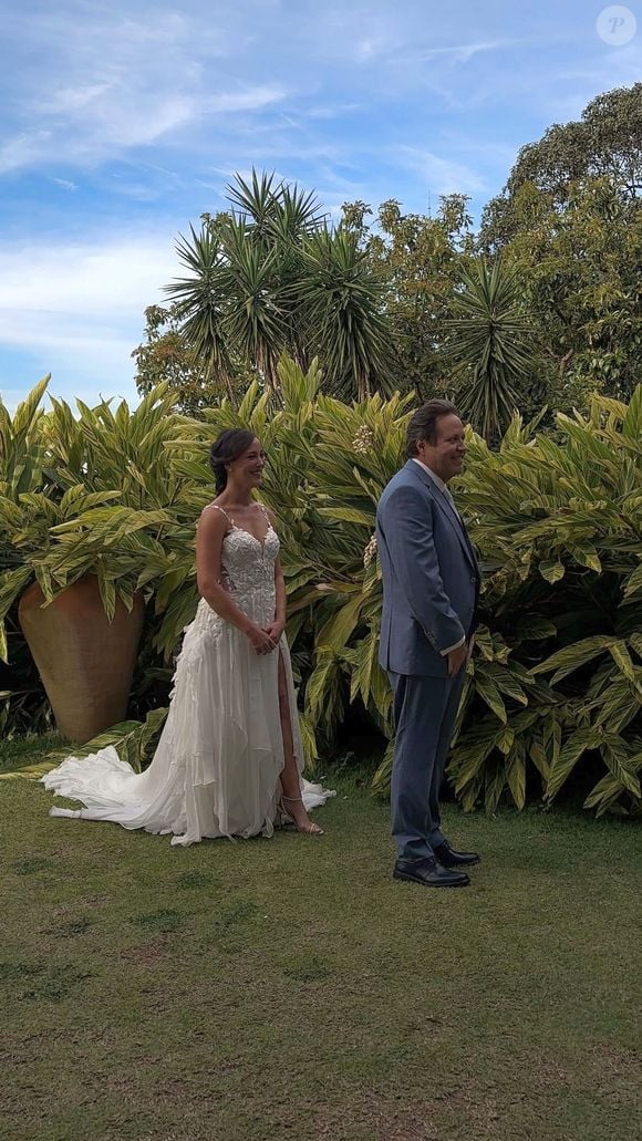 Adriana Birolli disse sim ao diretor de TV Ivan Zettel