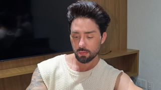 Rico Melquiades se lança deputado federal pelo PSDB, fala em 'cirurgia plástica para geral' e 'bolsa maconha' e web ironiza: 'Vai fazer bolsa atômica?'