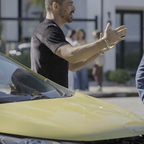 Afonso (Humberto Carrão) se envolve em acidente com César Cauã Reymond) e quase descobre traição no capítulo de 24 de julho de 'Vale Tudo'