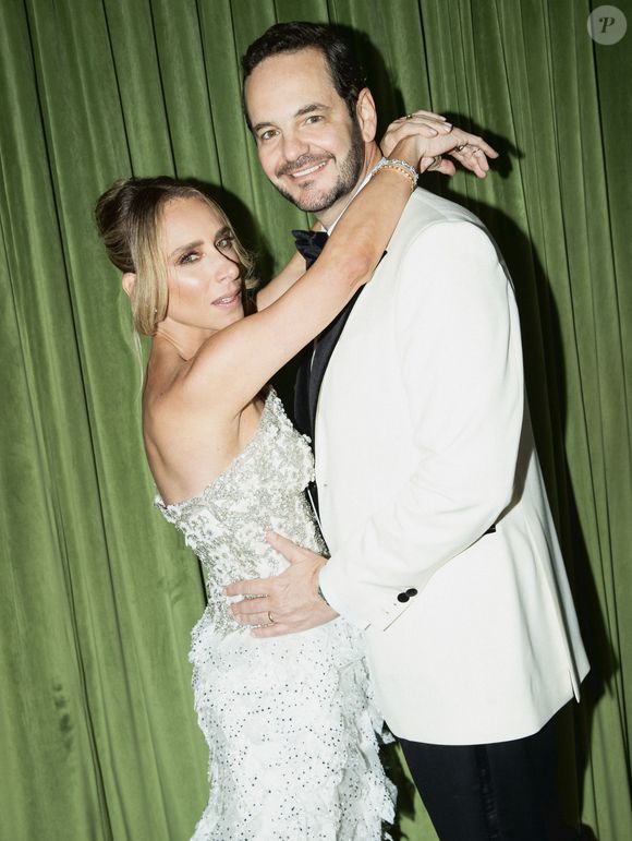 Lethicia Bronstein e  Frederico Pompeu celebraram bodas de porcelana com festa restrita a 90 amigos próximos e familiares