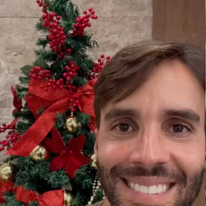 Em clima de harmonia, a cantora e o nutricionista reuniram um grande grupo de familiares para a data especial, incluindo os três filhos: Marcelo, de 16 anos, e as gêmeas Marina e Helena, de 7.