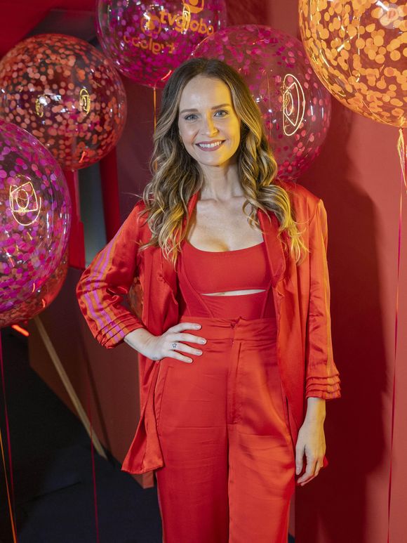 Atualmente Fernanda Rodrigues está com 45 anos.