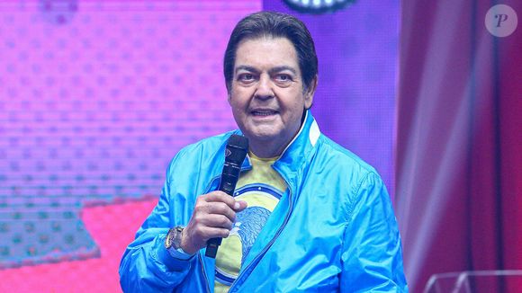 Faustão surgiu em foto inédita em 26 de fevereiro de 2025, exatamente dois anos após passar por transplante de rim, o segundo em seis meses (o outro foi de coração)