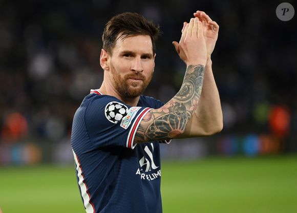 Lionel Messi tinha 1,27m de altura aos 9 anos quando foi levado a um endocrinologista: exames indicaram que ele não chegaria ao 'tamanho ideal' por questões genéticas