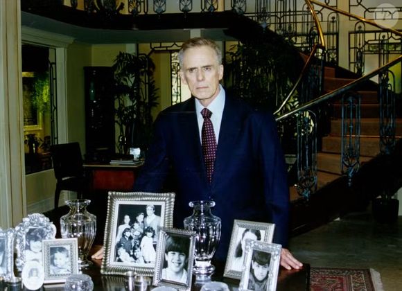 Francisco Cuoco disse que Carolina Ferraz se recusou a gravar cena de beijo na boca com ele para a novela 'Pecado Capital' (1998-1999): 'Foi uma experiência ruim na minha vida'