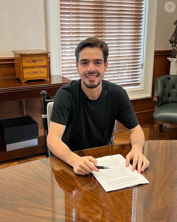 João Silva enfrentou a obesidade em sua adolescência, quando chegou a pesar 158 kg