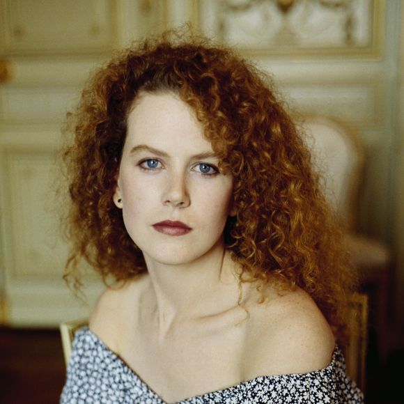 1989: Nicole Kidman apareceu ruiva pela primeira vez, mas mantendo o cacheado