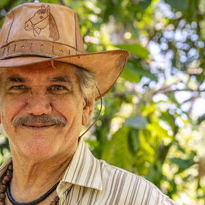 Ator Jackson Antunes relembrou fase difícil no início da carreira, quando tentou seguir o sonho de atuar