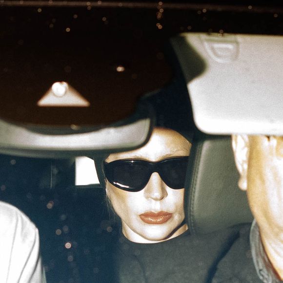 Lady Gaga chegou ao Brasil na madrugada desta terça-feira (29), para o aguardado show na Praia de Copacabana, no Rio de Janeiro