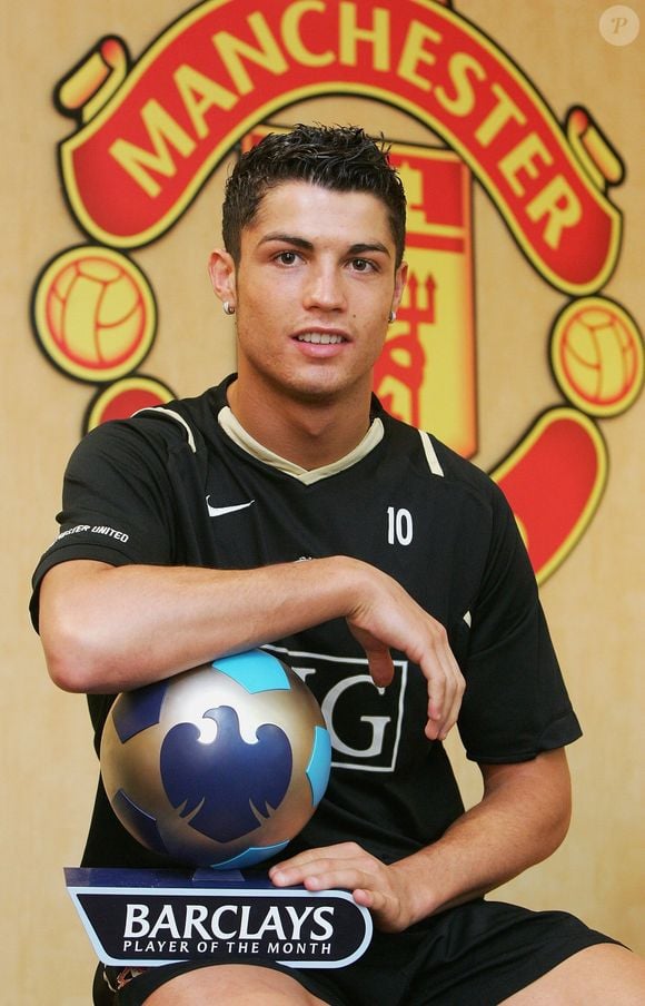A partir daí, tanto a beleza quanto o talento de Cristiano Ronaldo renderam cada vez mais fãs