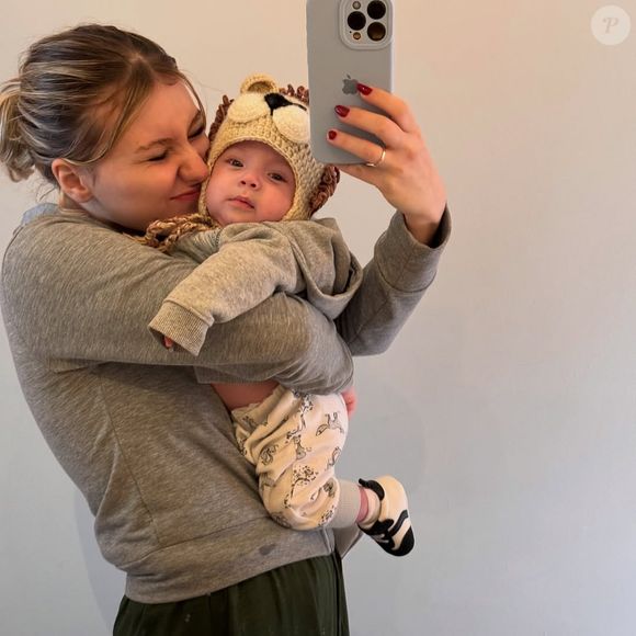 Com câncer, Isabel Veloso relatou avanço da doença nos últimos tempos: 'Menos de três meses sem tratamento minha doença disparou de novo'. A jovem de 19 anos é mãe de Arthur