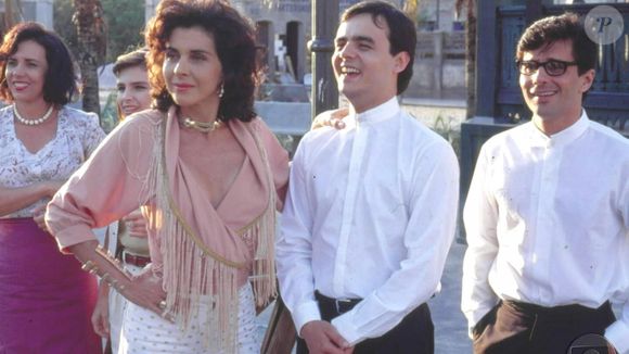 Na novela 'Tieta', a protagonista é interpretada por Betty Faria.