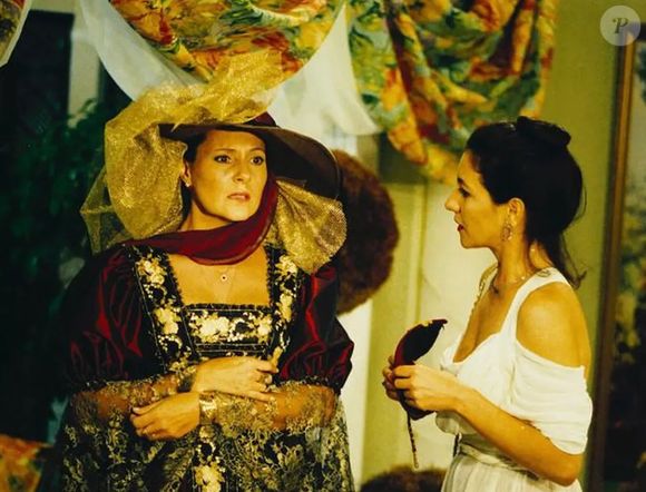 Novela 'Quem é Você', de Ivani Ribeiro, autora também de 'A Viagem' e 'Mulheres de Areia', mostrava a rixa entre irmãs, vividas por Cassia Kis e Elizabeth Saval