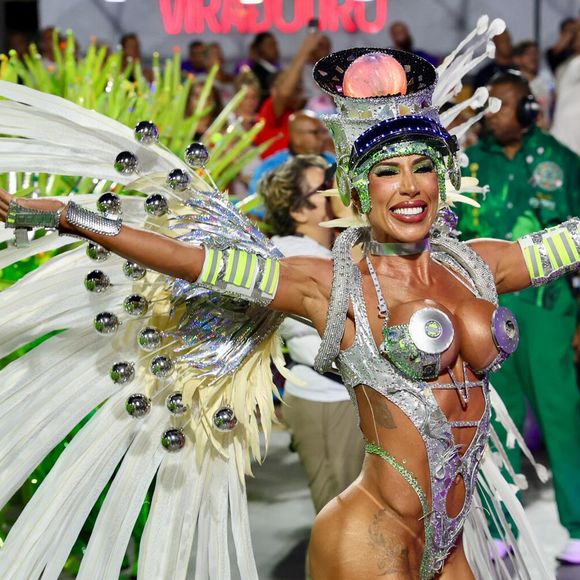 Fios, chapas de metal e mais: Tati Minerato vira ciborgue sexy ao estrear como Musa da Mocidade na Sapucaí