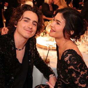 Kylie Jenner e Timothée Chalamet estão namorando mais de 1 ano