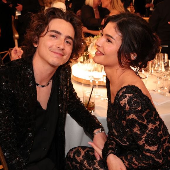 Kylie Jenner e Timothée Chalamet estão namorando mais de 1 ano