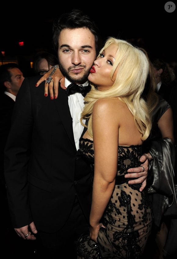 Christina Aguilera e o noivo, o produtor Matthew Rutler, foram presos na madrugada do dia 01 de março de 2011