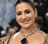 Além do imponente colar, Sudha Reddy usou uma esmeralda colombiana de 40 quilates com lapidação Asscher e um anel com diamante polki de 30 quilates