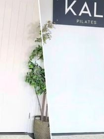 Lisa Webster, professora de Pilates: 'Esta rotina com halteres, que pode ser feita em casa em 30 minutos, é perfeita para ganhar força depois dos 60 anos'