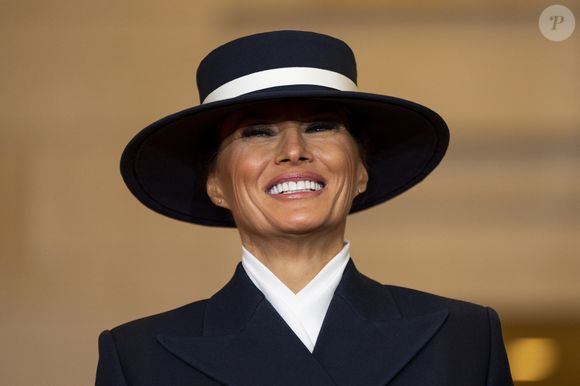 Para potencializar sua beleza, Melania Trump teria gastado uma verdadeira fortuna com plásticas e procedimentos estéticos