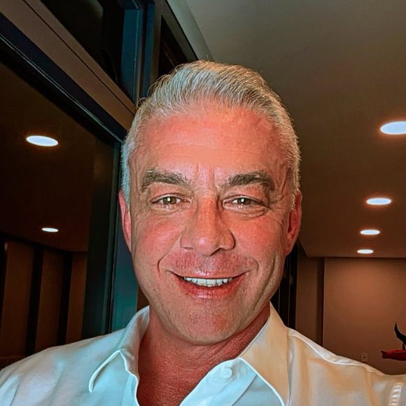 Depois do vídeo, Alexandre Correa fez uma nova publicação em seu perfil do Instagram com uma indireta