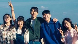 Terminei de maratonar este dorama da Netflix e agora meu maior sonho é voltar aos anos 90: uma Coreia nostálgica, os primeiros sonhos adolescentes e um amor avassalador marcam esta trama com Kim Tae-ri e Nam Joo-hyuk