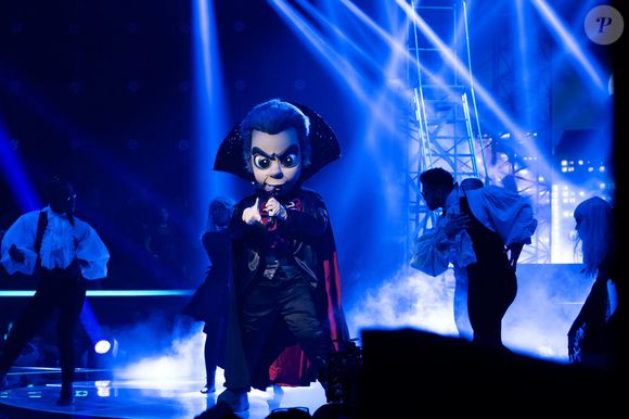 Vlad, de 'Vamp', se apresenta neste domingo no The Masked Singer 2025