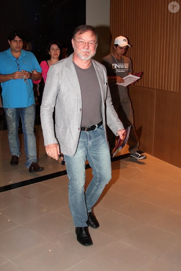 Alexandre da novela 'A Viagem' em 1975, Ewerton de Castro x Globo: ator disse que seu personagem não tinha falas em 'O Quinto dos Infernos' e tampouco aparecia em cena: 'Não pensei que eles chamariam a mim, um profissional com 34 anos de carreira, para fazer praticamente uma figuração'