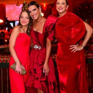 Rafa Justus e Ticiane Pinheiro em foto de festa de Natal com Andrea Guimarães