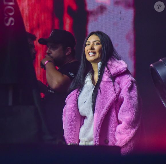 Rosto de Simaria voltou a causar em uma aparição da cantora em um show de Simone Mendes nas últimas semanas