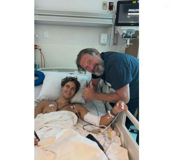 Floros teria demonstrado preocupação em tranquilizar a própria mãe no primeiro contato telefônico depois do acidente. Segundo o relato atribuído ao jovem, ele teria dito: “Mãe, por que eu ficaria triste? Estou vivo, o resto vamos ver”.