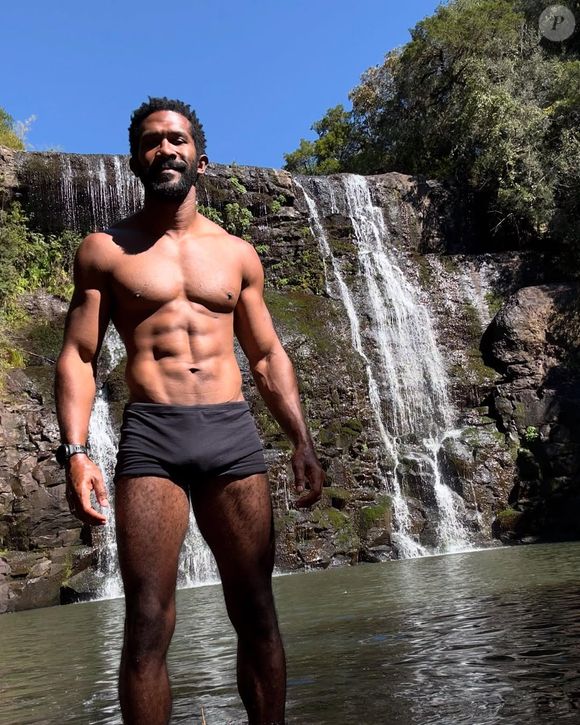 Atualmente com 37 anos, André Luiz Miranda, o Tiziu de 'Terra Nostra' rouba a cena pelo cuidado com o corpo