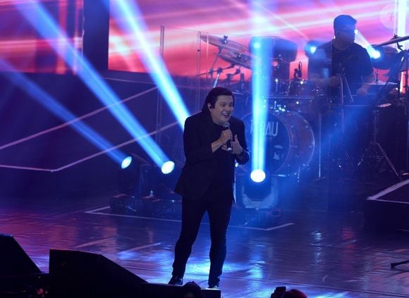 Cantor sertanejo Giovani fez homenagem a Rick Sollo, com quem fez dupla nos anos 2010: 'O aplauso de todos vocês para esse grande cara que deixou um grande legado, nosso amigo Rick'