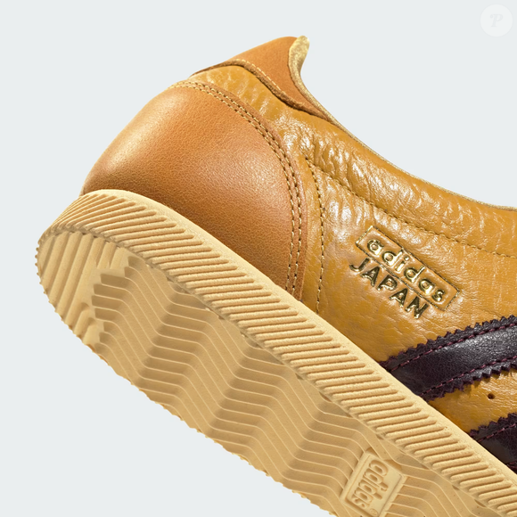 Nem bege, nem marrom: novo Adidas Japan na cor 'crème brûlée' vira aposta elegante para quem quer fugir do óbvio neste inverno